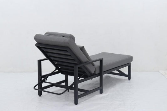 Sunlounge Pro: Black Aluminium Executive Edition